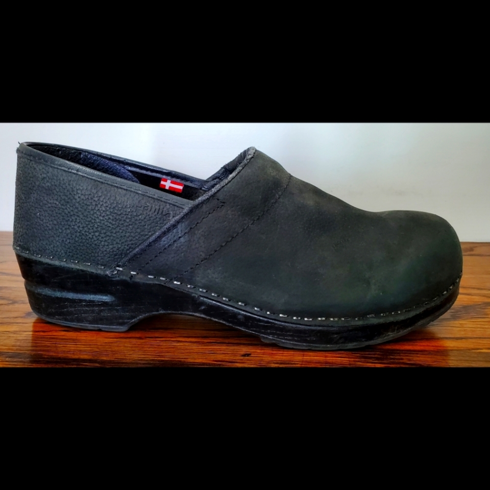 Sanita Clog Nubuck‎ Leather Size 10.5-11 (EUR 42)